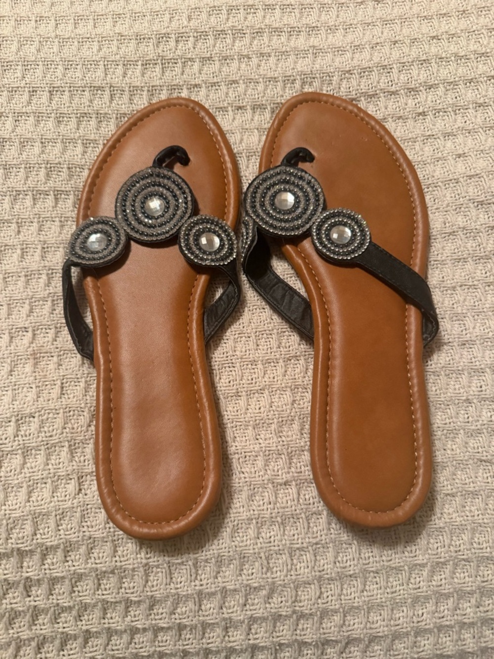 Mixit Black Beaded Circular Toe-Loop Sandals